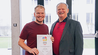 Alexander Wurm (li.) und Maximilian Wurm (re.) nahmen den INEO Award entgegen ©COUNT IT Group