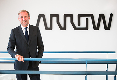 Alexis Brabant Vice President Sales des Geschäftsbereichs Enterprise Computing Solutions von Arrow stehend